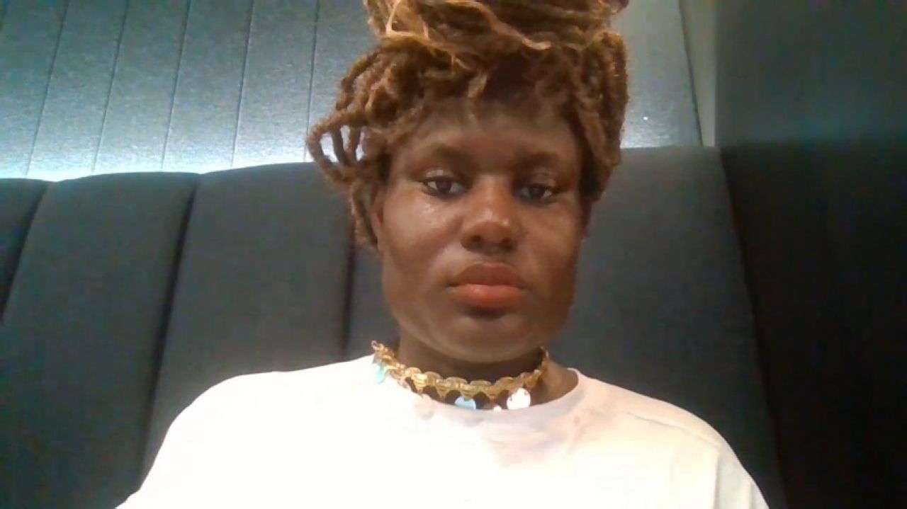 GoddessFatimah:33 Minutes Ignored in Luxury: The Goddess in Public
