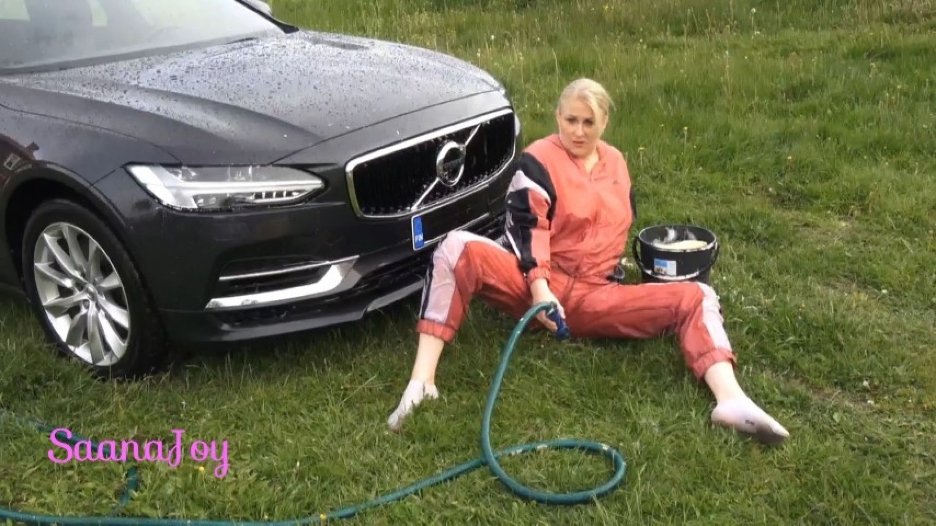 Saanajoy:3 Adidas windsuit and carwash
