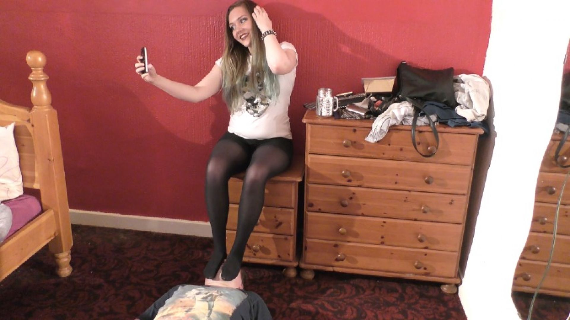 Amy Squirrel:Sophie Selfie Feet On Face With Tights