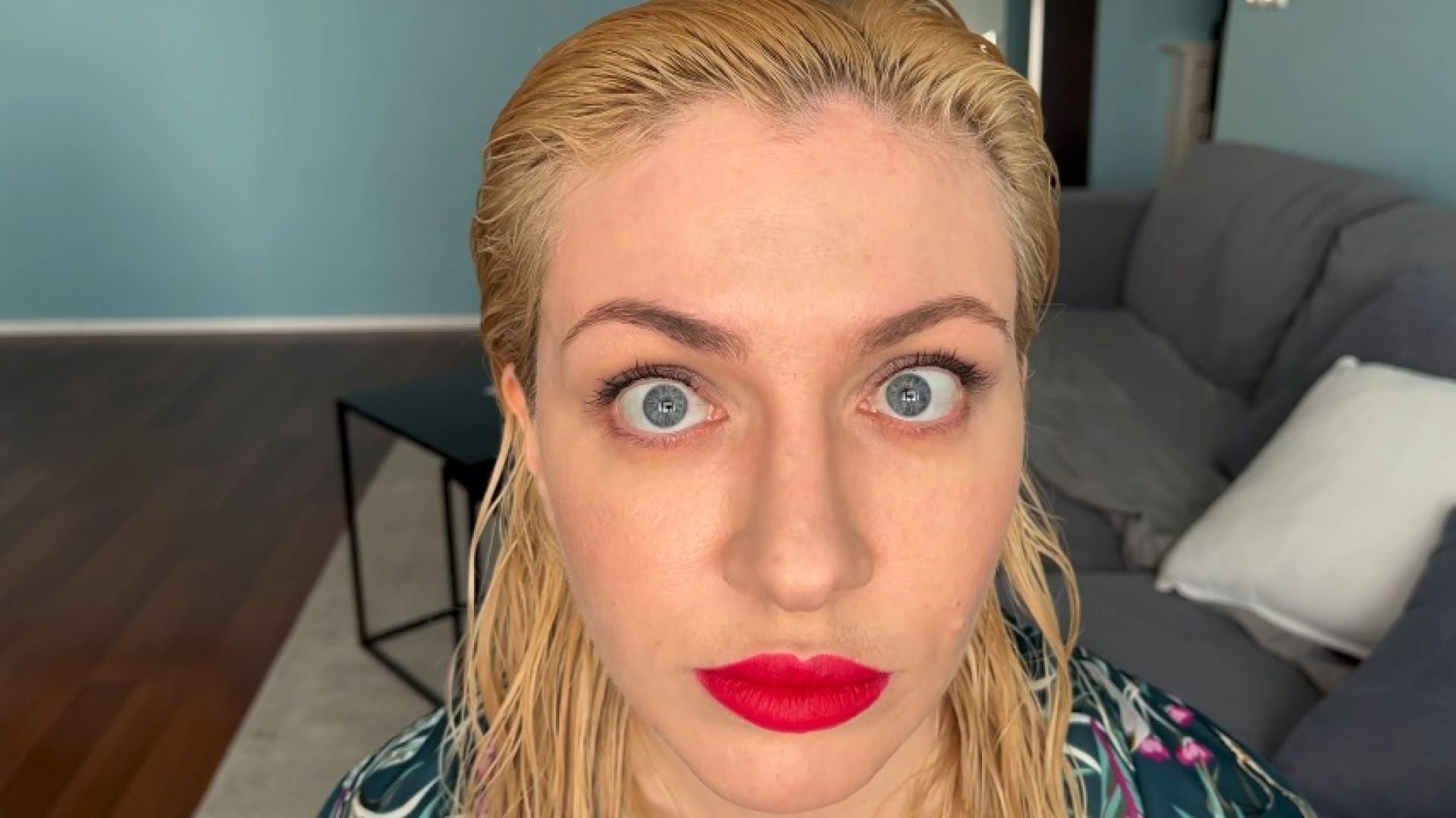 SuperbKatya:Big natural blue eye look at you