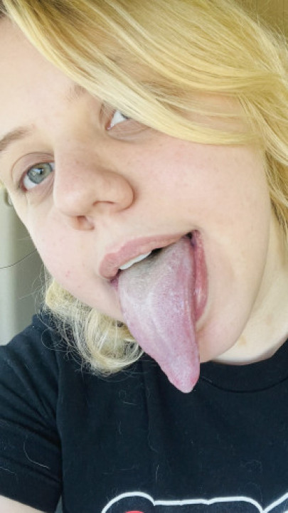 jonesybell:Dirty Tongue Tease
