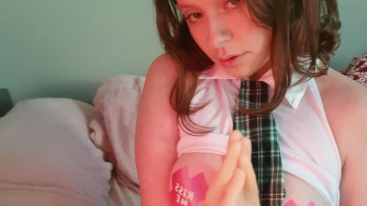 ropebunnyx:Good girl takes fist - ropebunnyx