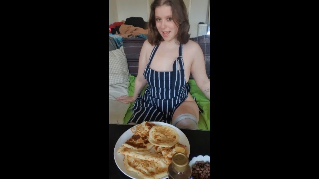ropebunnyx:Covering myself in pancake ingredients - ropebunnyx