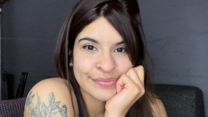 Carolinehoney:Eye contact - Your girlfriend