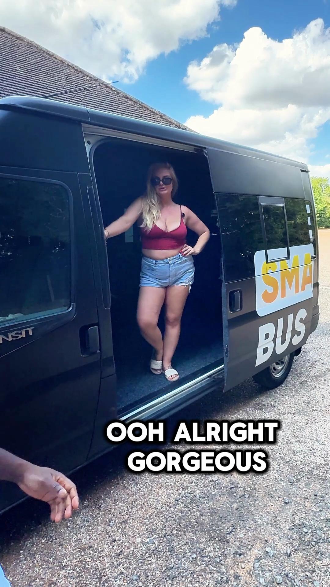 bonnieroseog:The smash bus with sexy jack sparrow