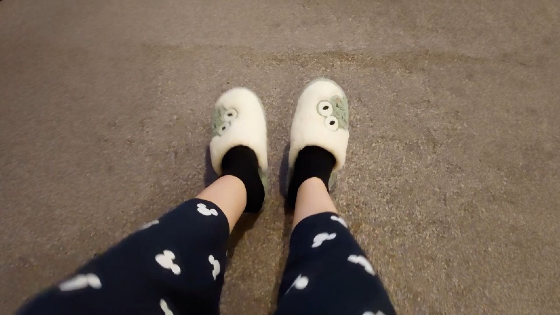 Angelofdesire Feet leaks: New Slippers Walk Part 1