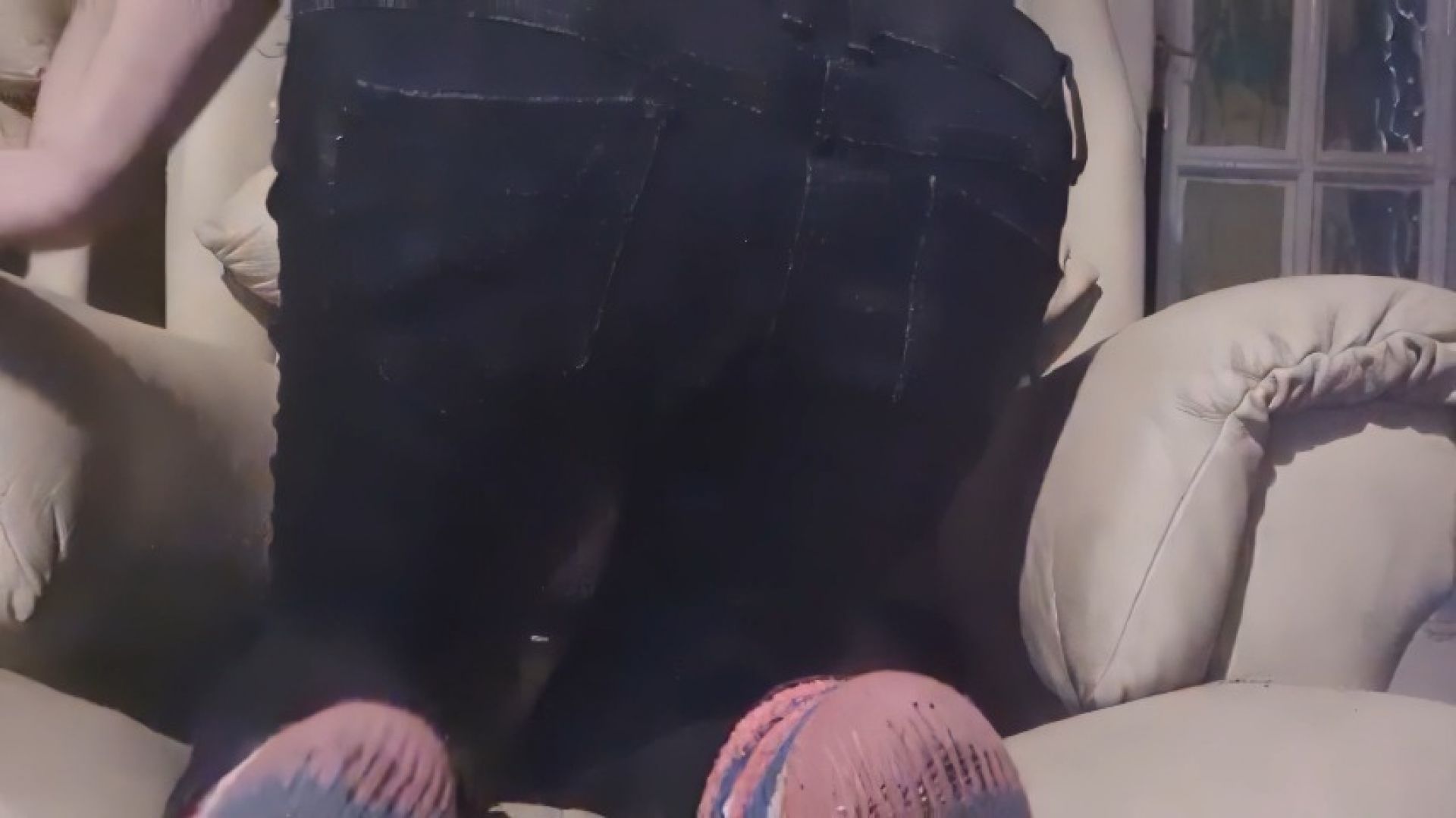 Angelofdesire - Butt Crack Cleaning - ManyVids