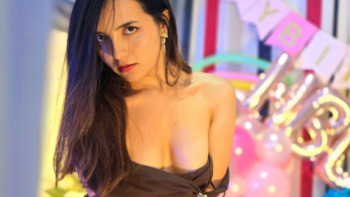 RaychellBlack:The Hottest part of my Birthday Show