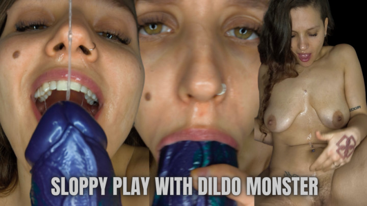 Galaxia Duarte:Blowjob with my monster dildo. Sloppy fetish