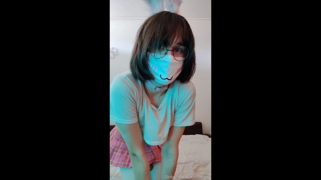 Chainbunny:Cute Femboy Bunny Cums a Big Load
