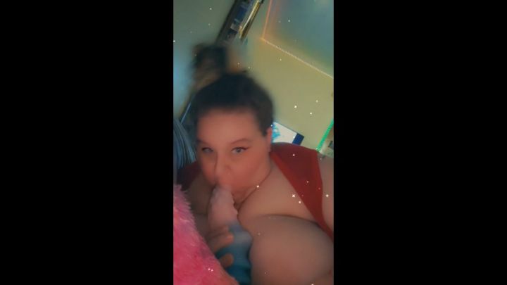 Melonprincessxo:Titty fuck and suck a solo video with ssbbw Melonprincessxo