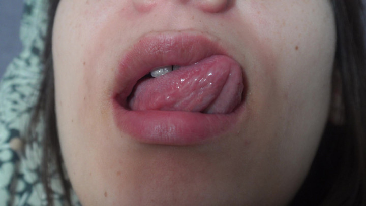 AmayaMori:My Indian wife hiccups and does tongue and mouth fetish