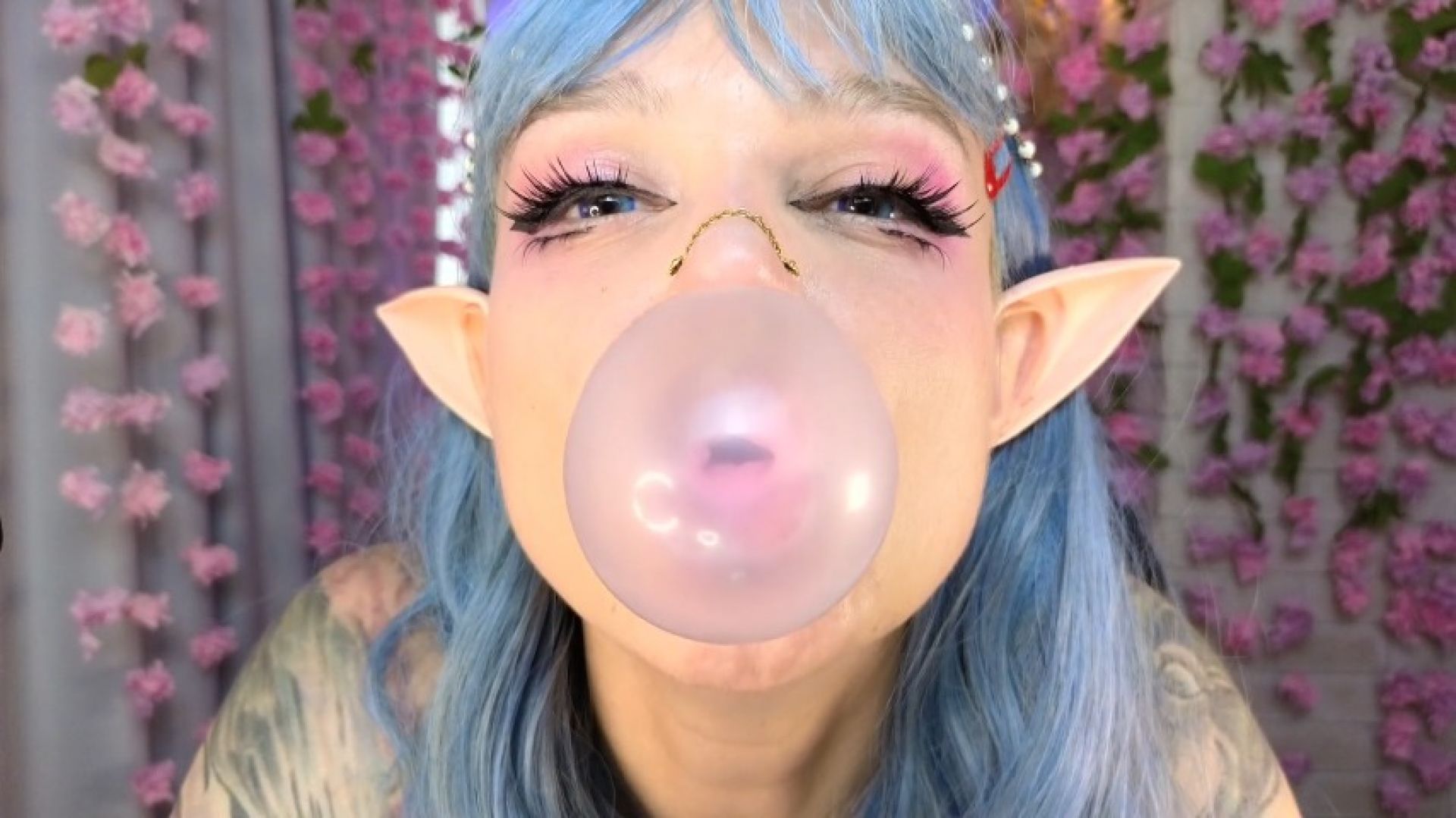 MeowAura:Watch Me Blow Bubbles and Lose Control