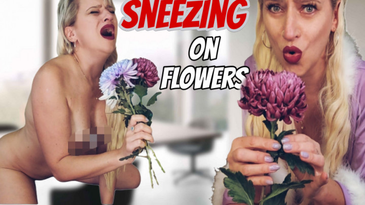 Hotcamlive:My favorite flowers make me sneeze