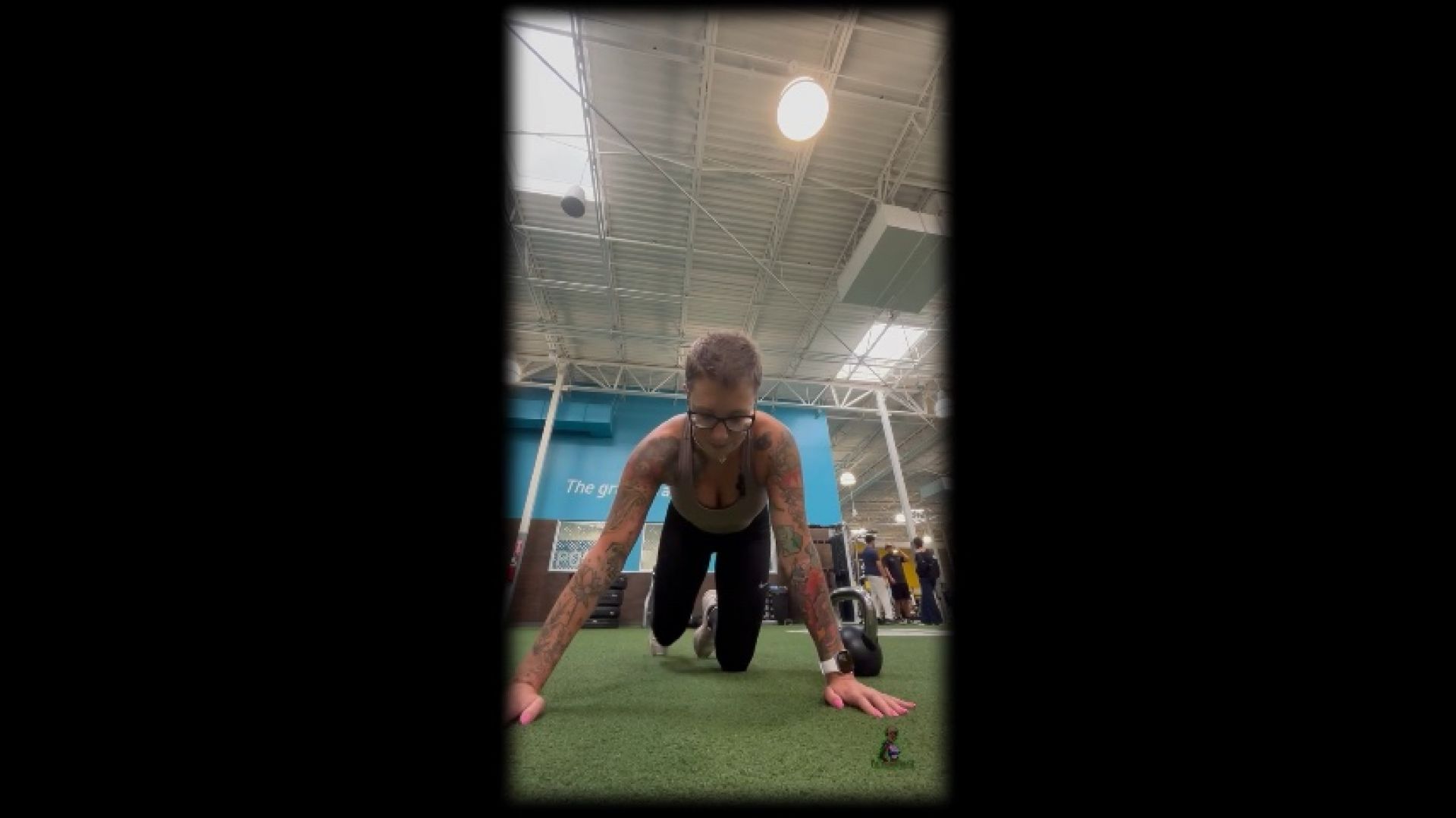LolaMaverick:20 minute HIIT workout with LolaMaverick