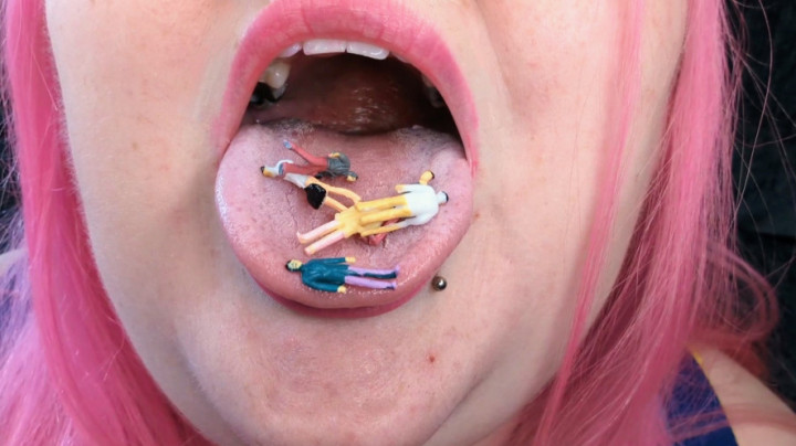 Disabled Daisy BBW:Giantess Daisy devours her tiny intruders: oral vore