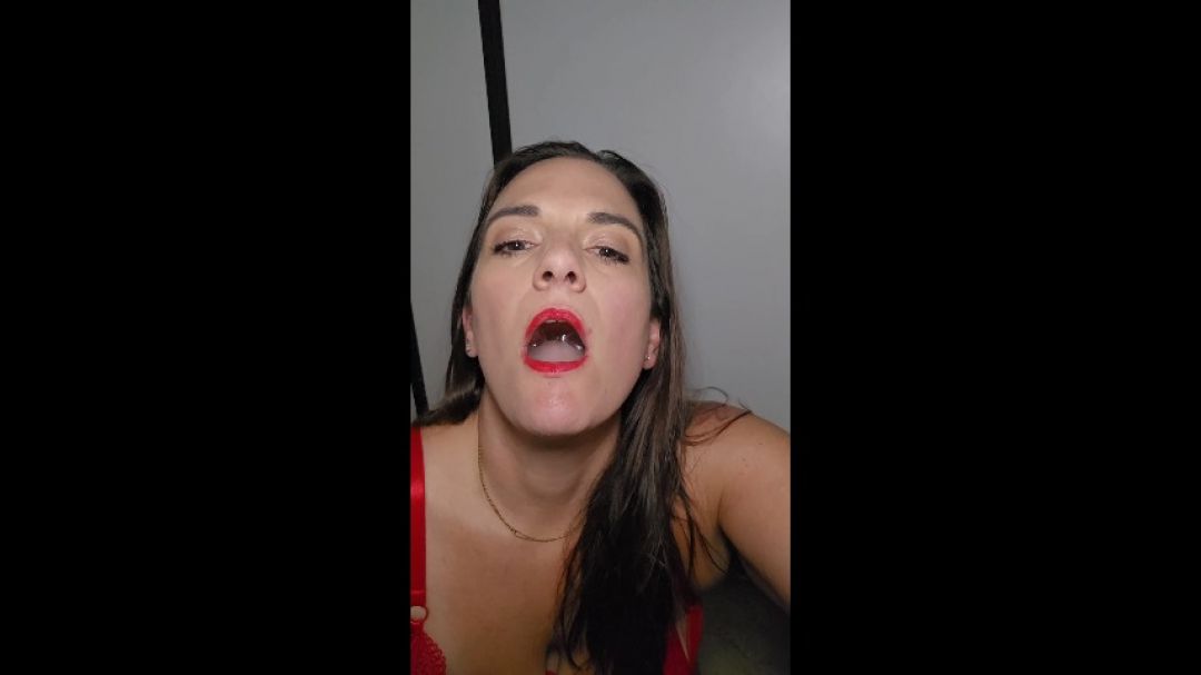 Curvymilfie:ALL BBC BLOWJOB GLORYHOLE