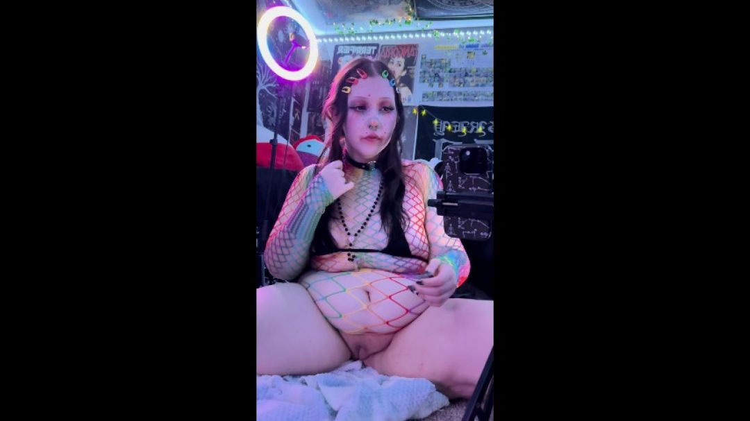 gh0ulk1ttyy:CLOWN GIRL IMPACT PLAY &amp;amp; SMOKING