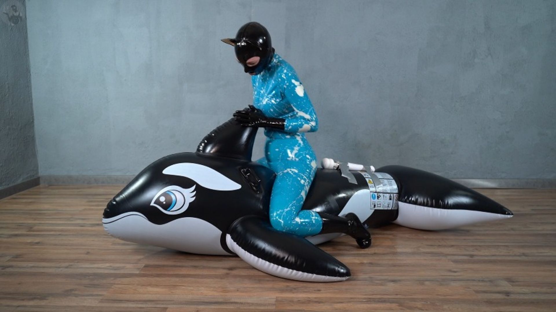 Vacuum Dreams:Masturbating on an inflatable orca in a latex catsuit