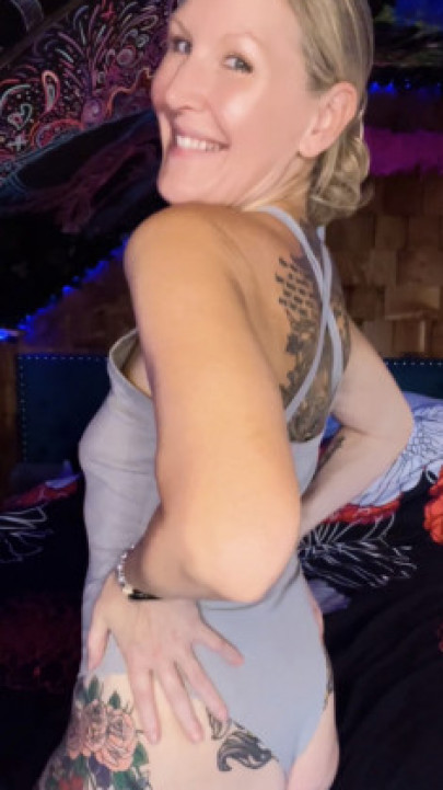 HippyHarlow:Date night Fuck