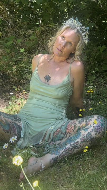 HippyHarlow:Boudier shoot with nudes