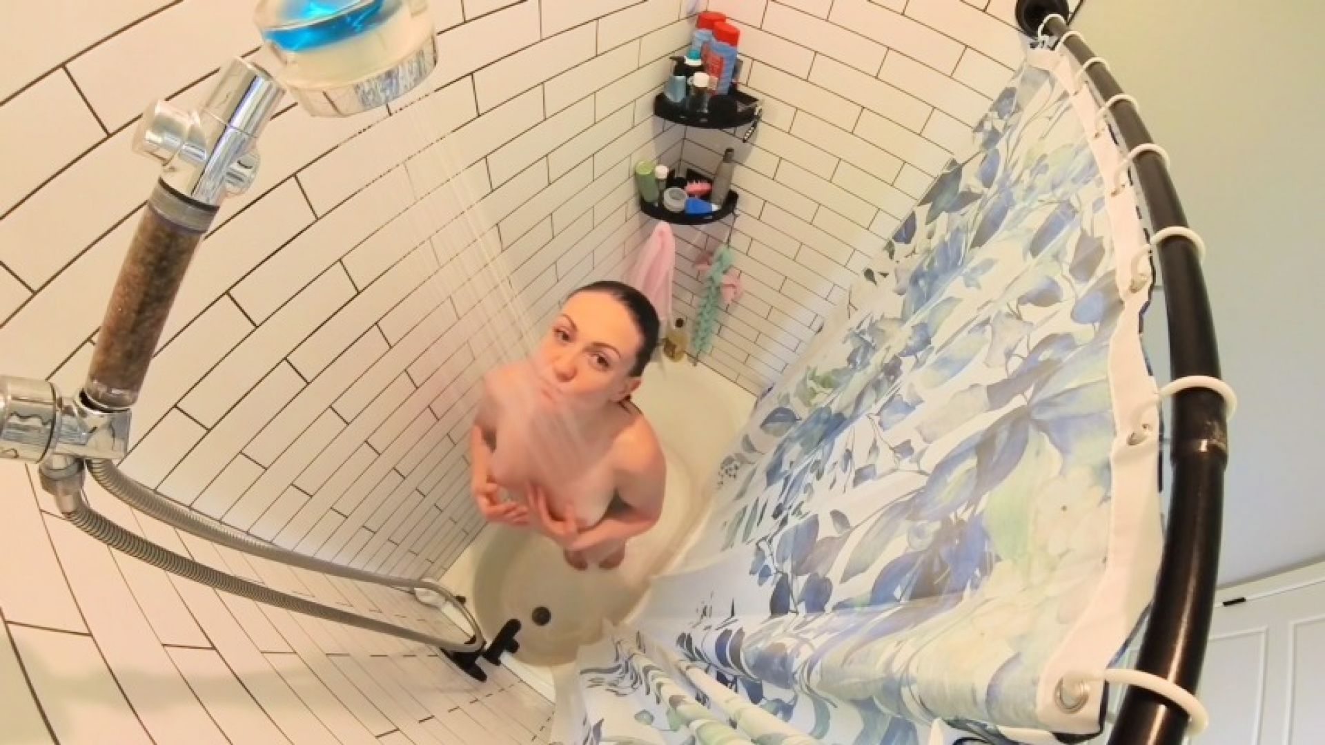 vivie_nnoir_official:Solo girl shower after fitness
