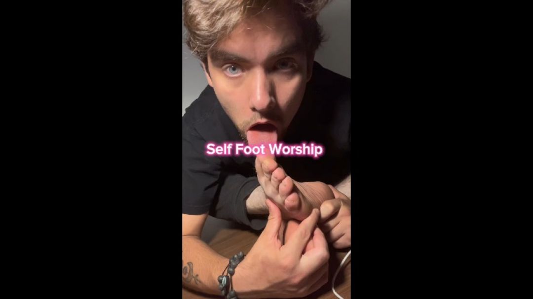 NSFWorshipp:SELF FOOT WORSHIP