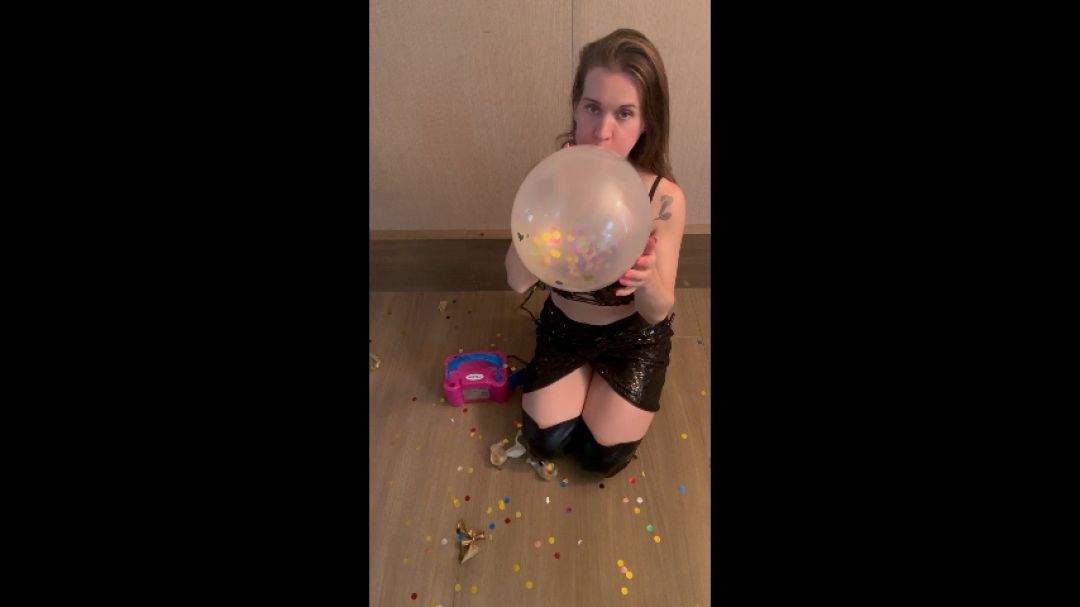 ASMRURSTAR:Knee-High Heels, Big Balloons &amp;amp; Loud Pops
