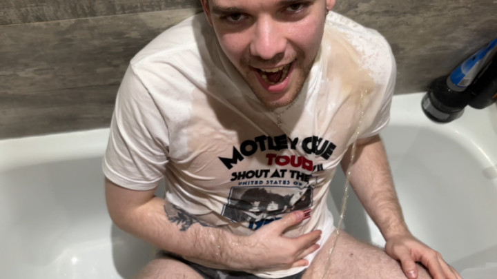 Arg Boys:I Pee on my Friend's Mouth while his Step-Parents are at Hom