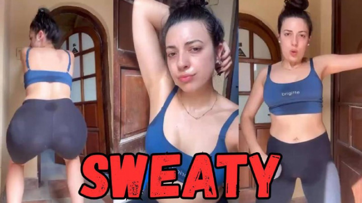 Tamarasmith:Sweaty Workout Licking, Sniffing & Showing My Dripping Bod
