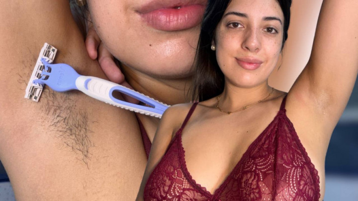 Tamarasmith:Shaving My Hairy Armpits