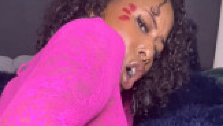 CrystalGreekGoddess:Crystal Gee Pushes out Big Load While Fucking Her Asshole