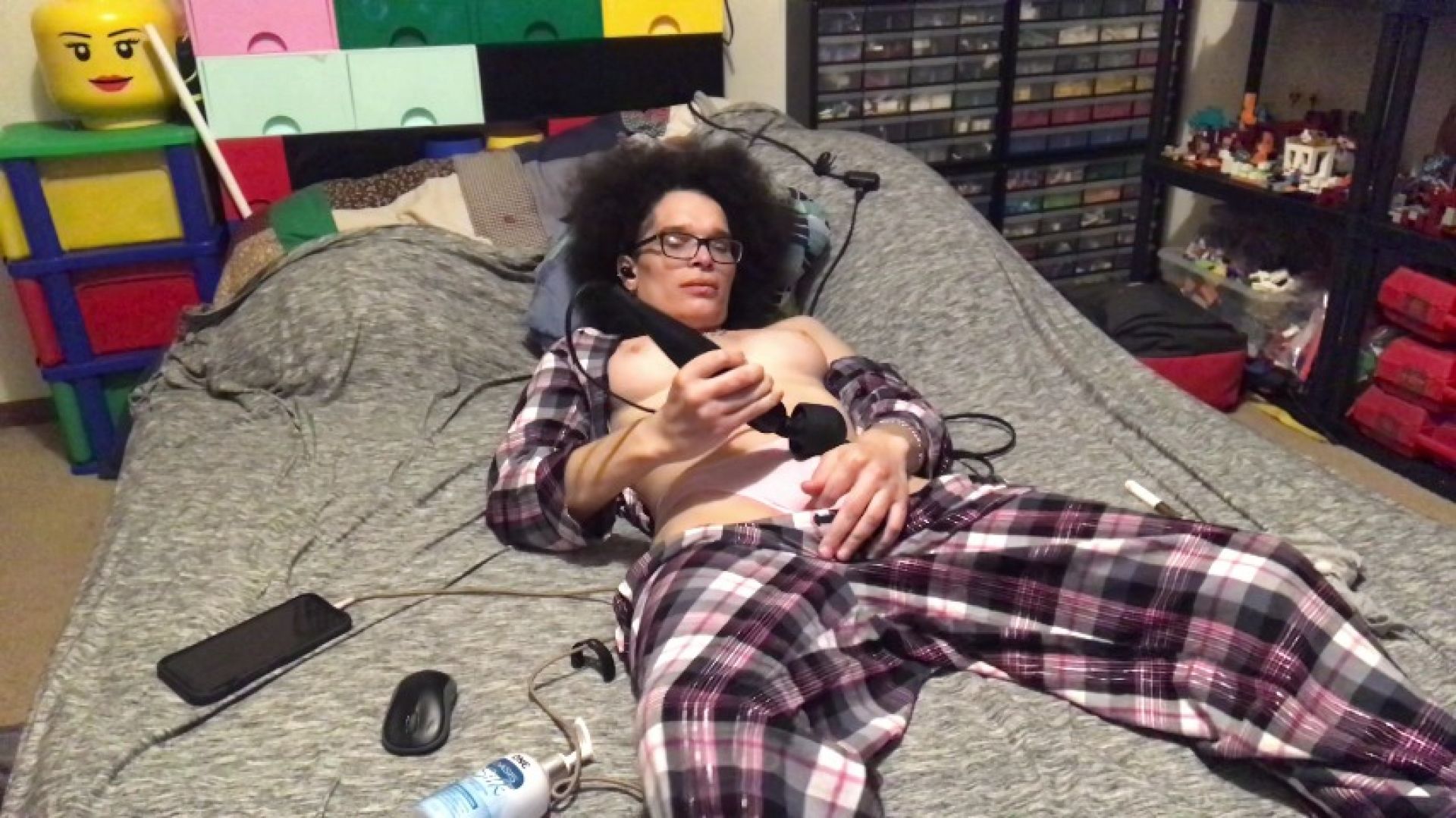 LivieYourLife:2 high powered vibrator orgasms
