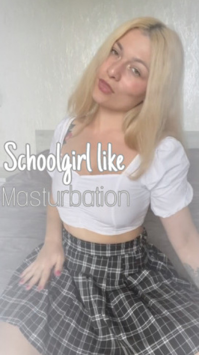 MiaCrystall:Schoolgirl like masturbation