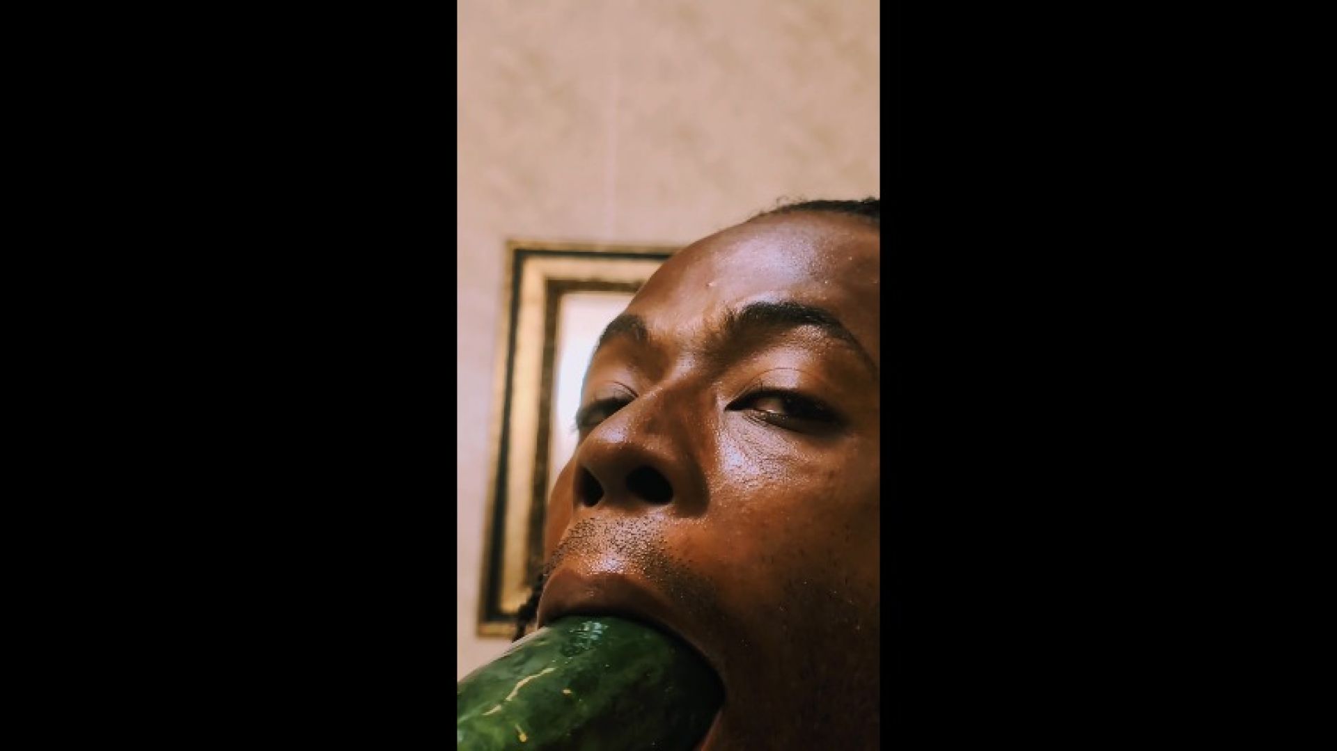 Fetishking5stars:Cucumber deep throat yum yum