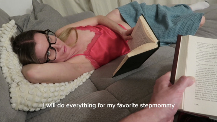 AnalFamilyFun:Napping mommy gets stepsons cock in mouth