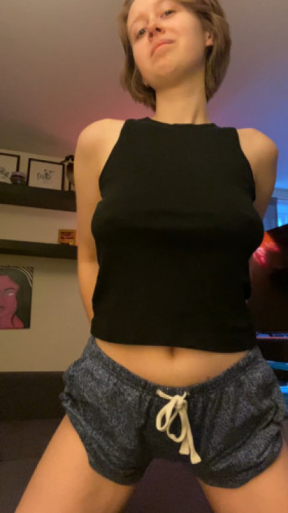 max1ne:titplay &amp;amp; finger fucking