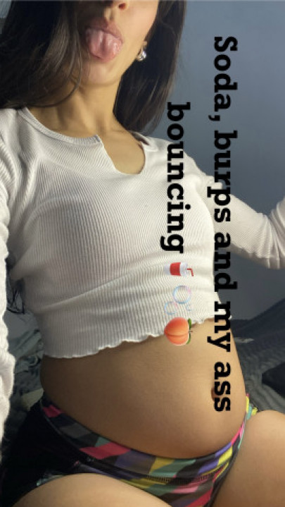 Goddessirinaok:Soda, burps and my ass bouncing right in front of you