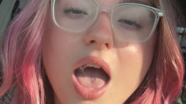pray4pinky:feed me, daddy JOI