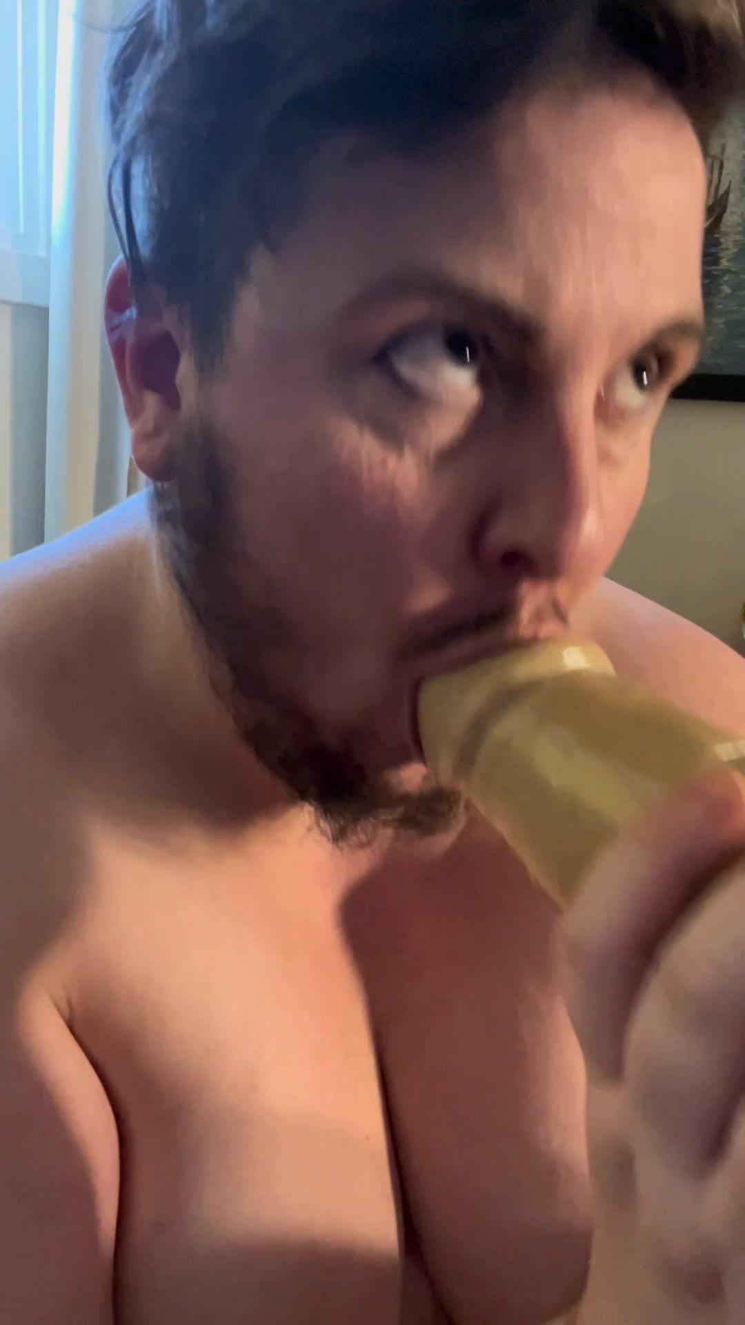 DoubtingThomasDixon:Thomas sucks and fucks huge toy
