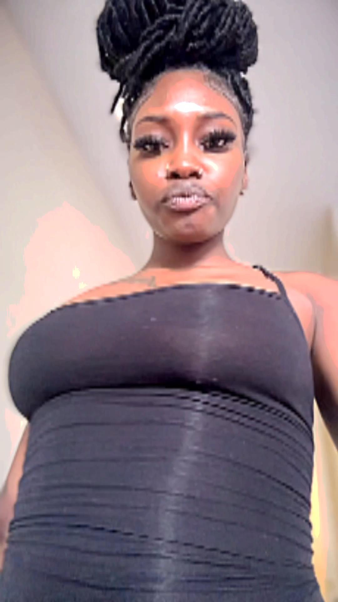 Nolabean:Titttysss