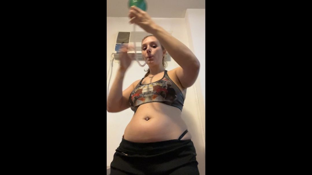 Leahsimms:FAT SHAKE FUNNEL FEEDING, BELLY BURSTING SESSION