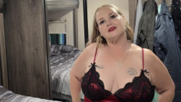 BbwqueenV:Photo session turns into hot sex