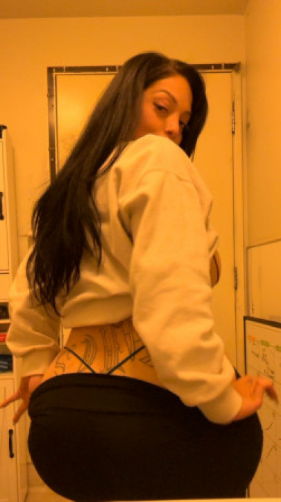 BigBootyAly:Goddess Aly Booty &amp;amp; Body Worship JOI Tease