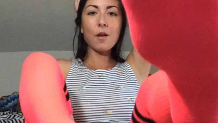 Marakei:Pink Thigh-high Masturbation
