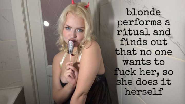 CandyMila:Halloween fuck ritual with a hot blonde