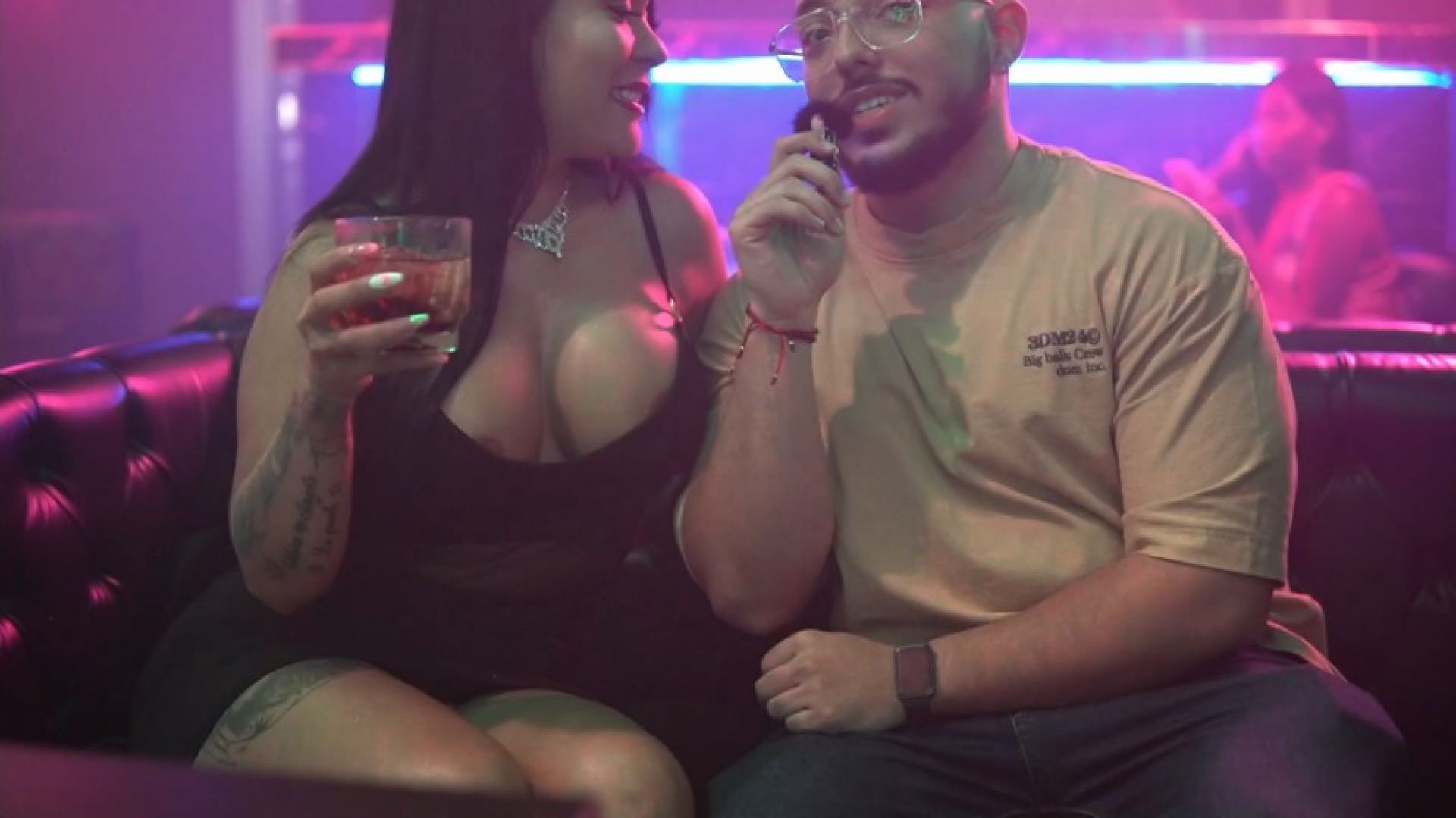 JaimeRc:Night Club Anfitrion en Medellin Colombia sin censura