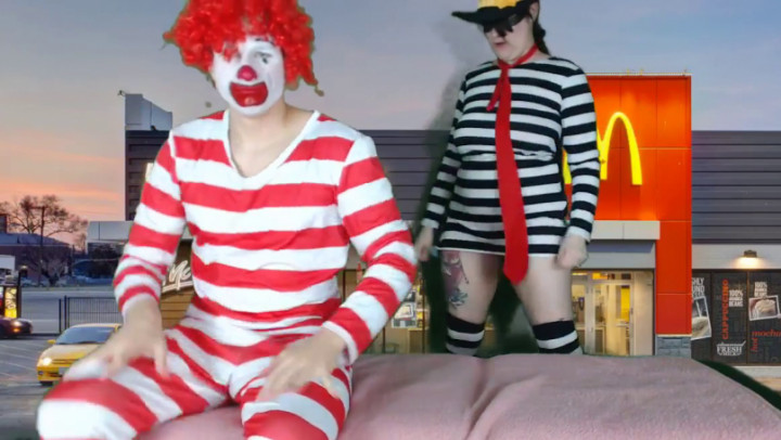 Ronald McDonald pegged by Hamburglar Cam Kosplay_Keri