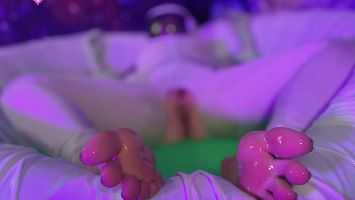 Slimy Space Slut W Tentacles ~ 1080