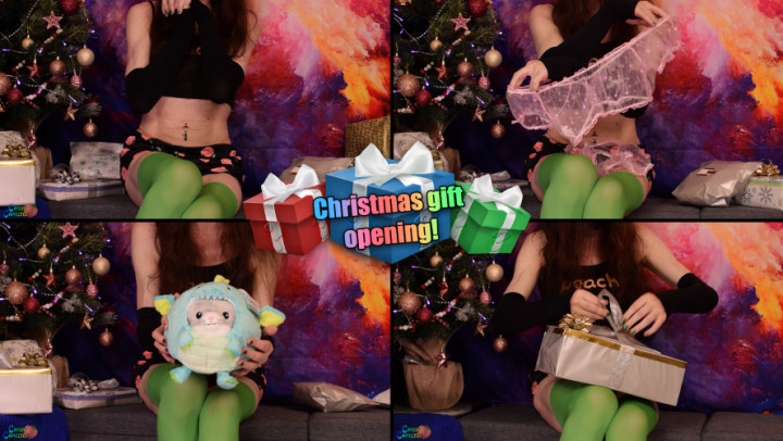 leaked Free Christmas Gift Unwrapping thumbnail